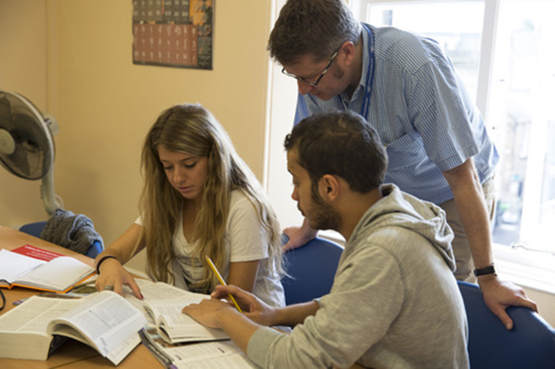 Подготовка к Кембриджским экзаменам – Cambridge Examination Preparation Courses в школе CES Harrogate
